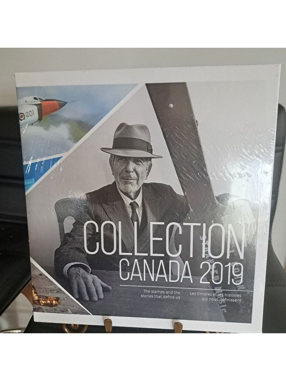 COLLECTION CANADA 2019 Leonard Cohen year book stamp collection hardcover sealed